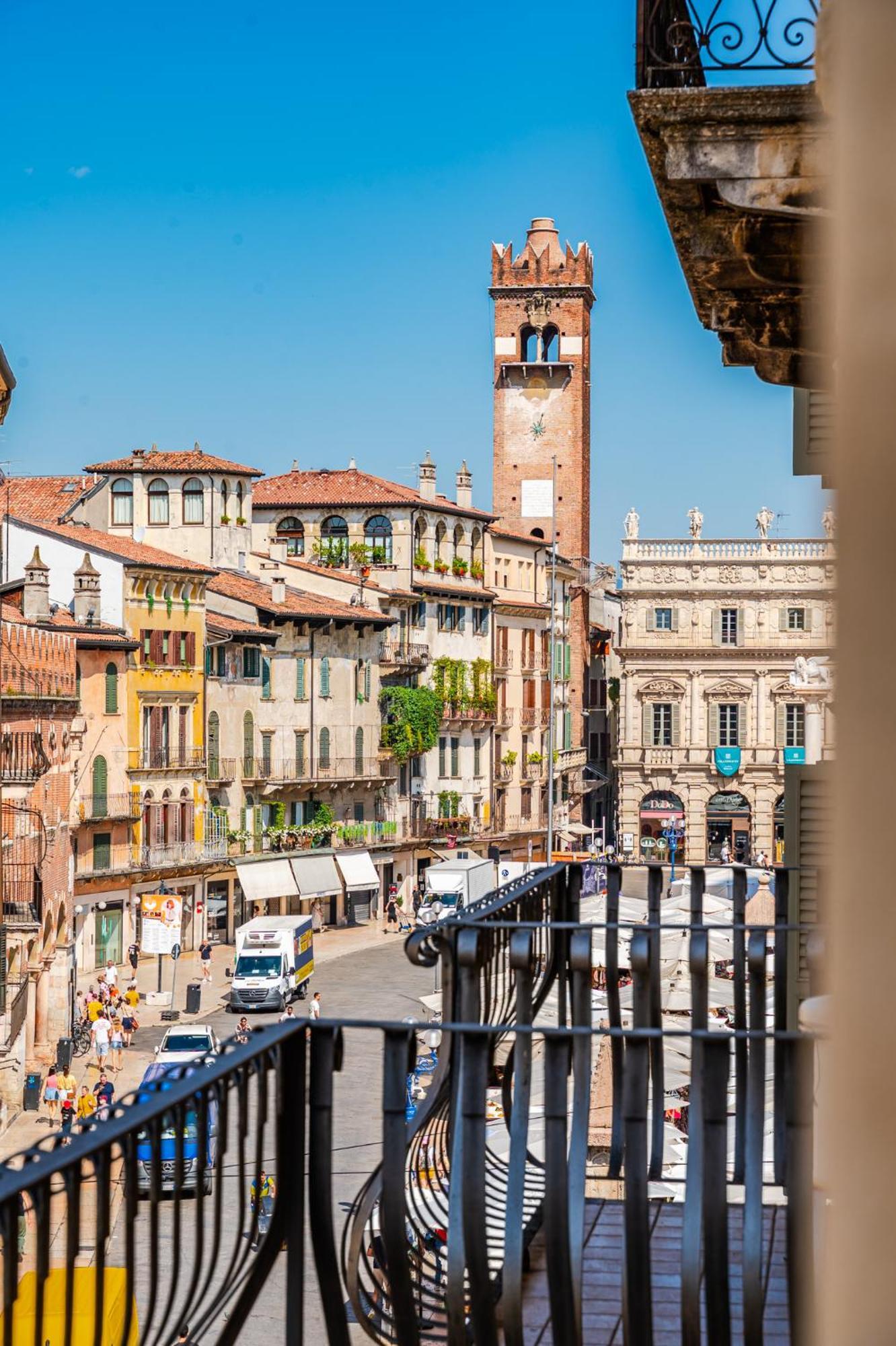 Hoomee Piazza Erbe Leilighet Verona Eksteriør bilde
